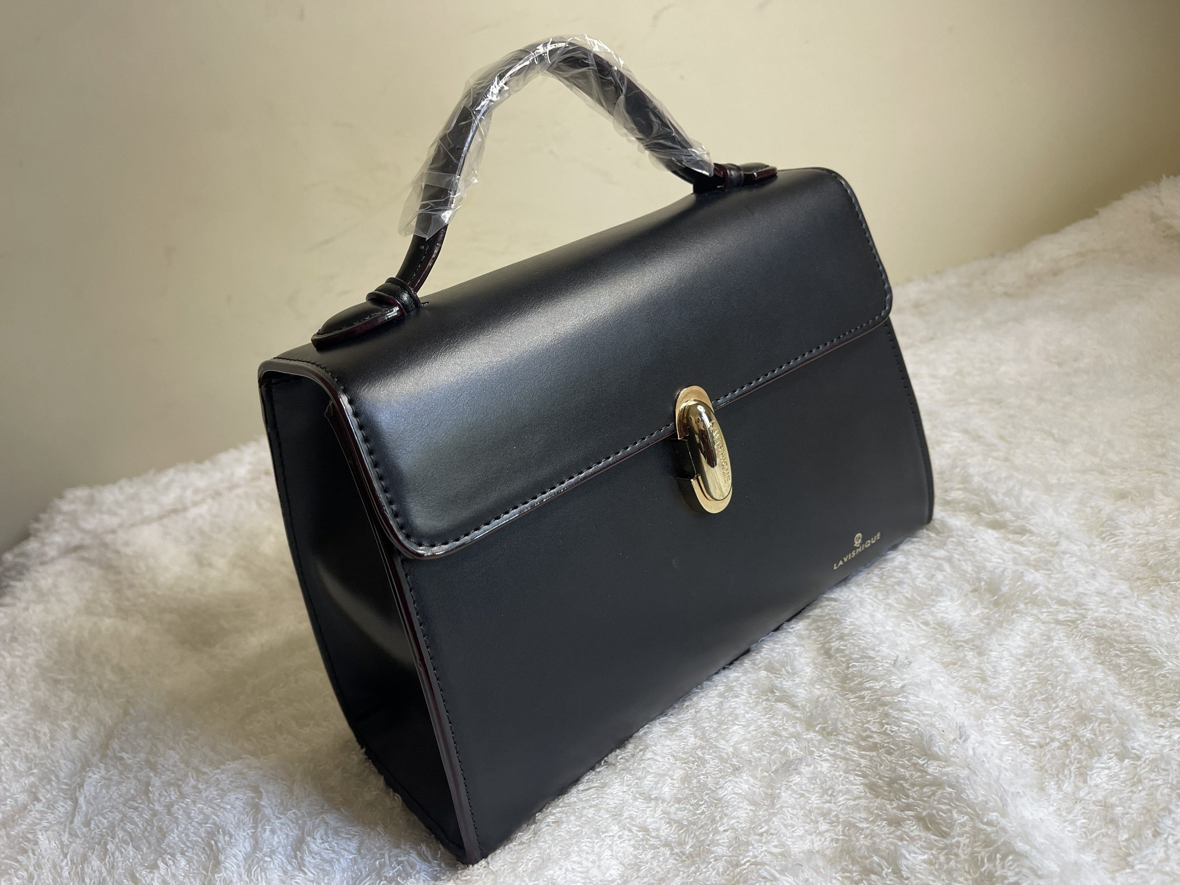 Elegant Top Handle Structured Handbag for Women - Versatile Flap Satchel